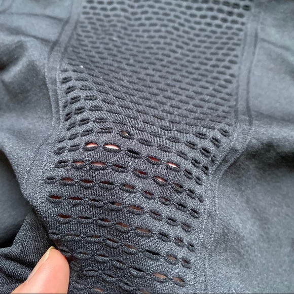 Fabletics- Arta Seamless L/S Top - Picture 7 of 7